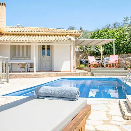 Dafne Villa Pirgos (Mani)